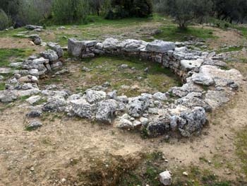 Phourni: Tholos Tomb E photo 2